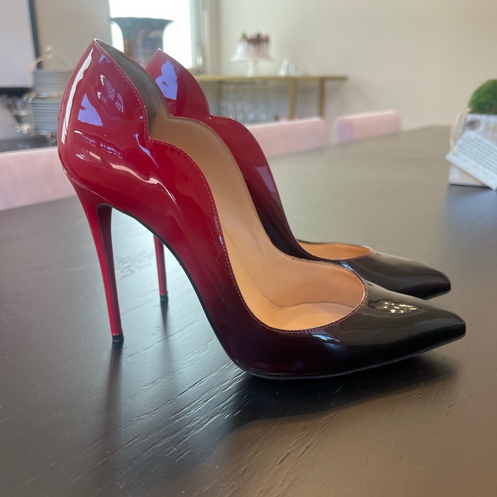 Christian Louboutin
Hot Chick Ombre Red Sole Pumps